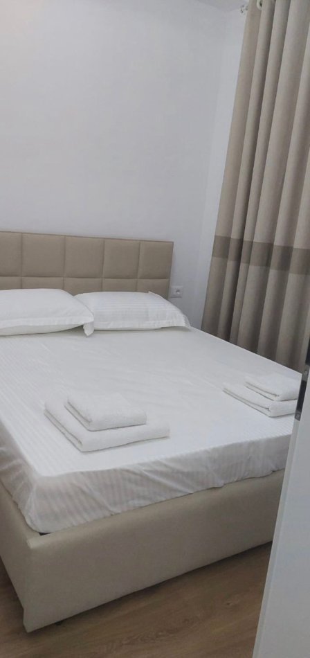 Tirane, jepet me qera apartament 1+1 Kati 7, 50 m² 400 € (ali demi)