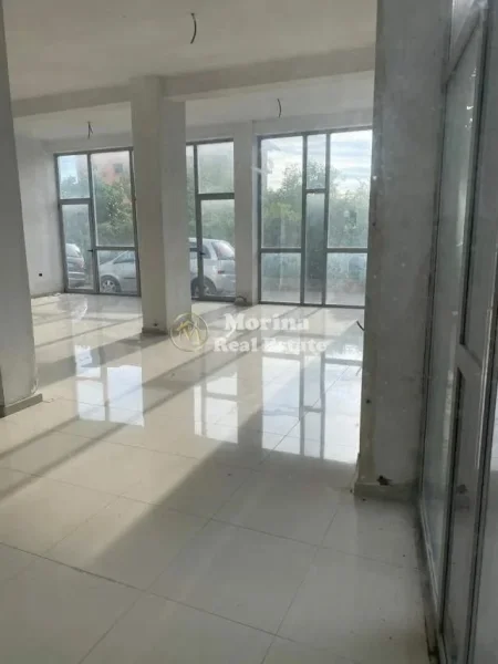 Tirane, shitet ambjent biznesi Kati 0, 92 m² 170.000 € (Unaza e Madhe - Paskuqan)