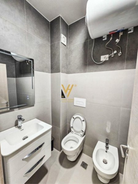 Tirane, jepet me qera apartament 1+1+Ballkon Kati 3, 70 m² 590 € (UNAZA E RE)