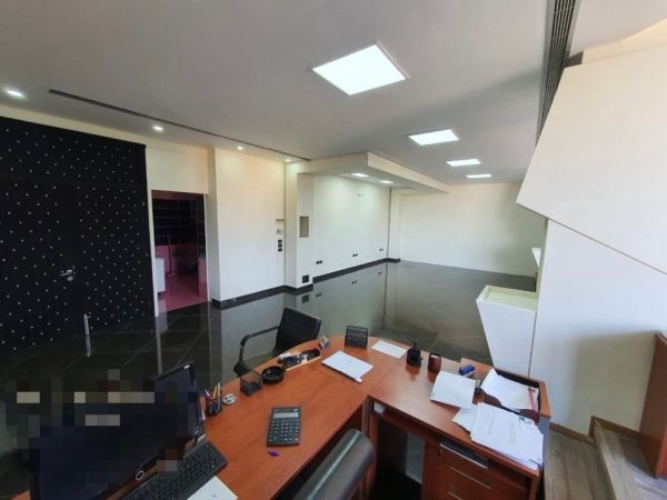 Tirane, jepet me qera zyre Kati 2, 110 m² 1.000 € (Rruga Don Bosko)