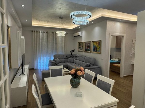 Tirane, jepet me qera apartament 2+1 Kati 4, 100 m² 600 € (RRUGA E KAVAJES)