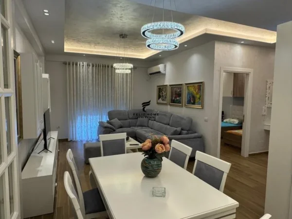 Tirane, jepet me qera apartament 2+1 Kati 4, 100 m² 600 € (RRUGA E KAVAJES)