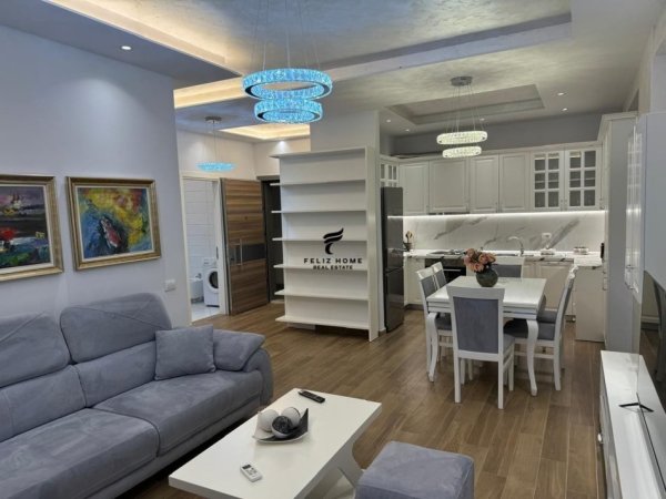 Tirane, jepet me qera apartament 2+1 Kati 4, 100 m² 600 € (RRUGA E KAVAJES)