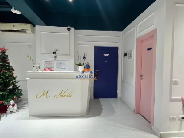 Tirane, jepet me qera ambjent biznesi Kati 2, 70 m² 832 € 