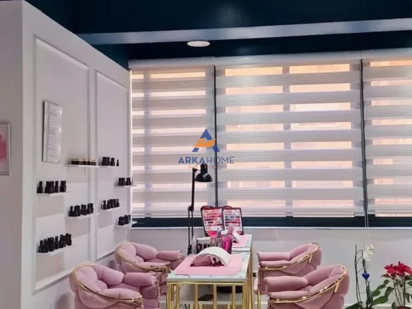 Tirane, jepet me qera ambjent biznesi Kati 2, 70 m² 832 € 