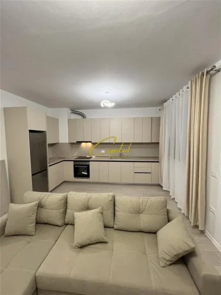 Tirane, jepet me qera apartament 2+1 Kati 9, 100 m² 600 € (ASTIR)