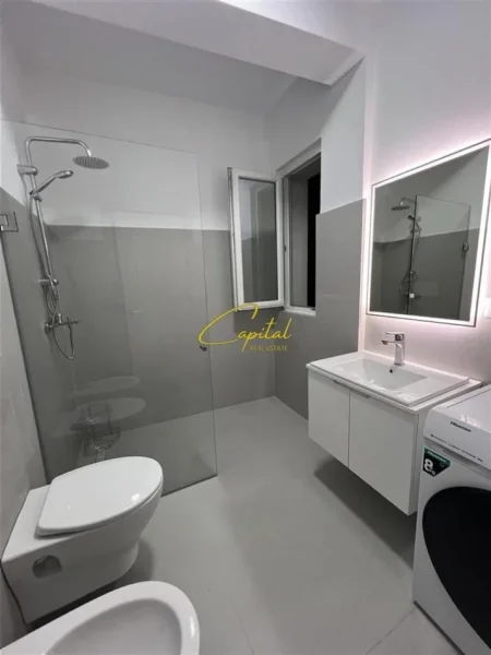 Tirane, jepet me qera apartament 2+1 Kati 9, 100 m² 600 € (ASTIR)