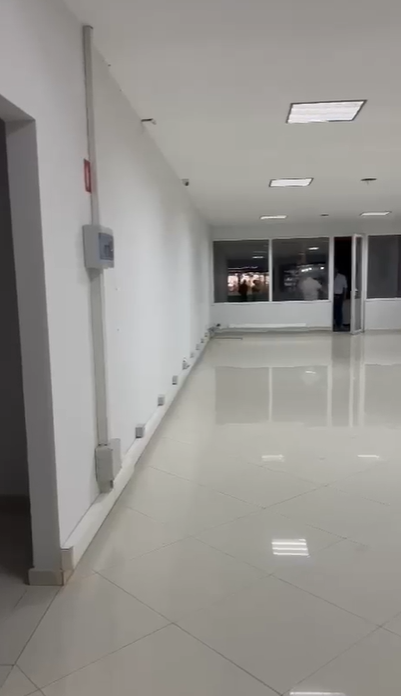 Tirane, jepet me qera ambjent biznesi Kati 1, 170 m² 2.000 € (ASTIR)