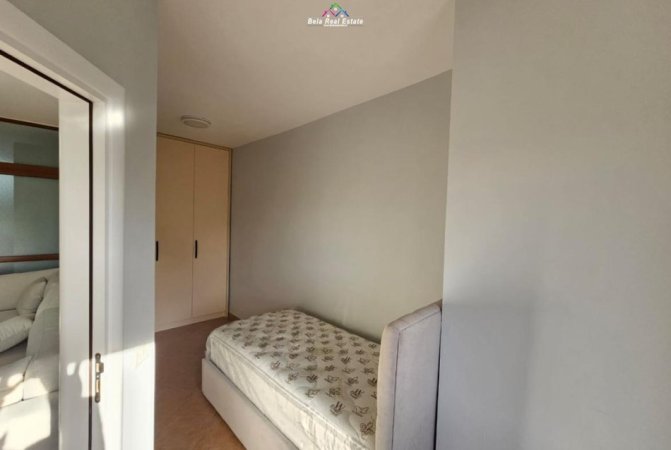 Tirane, jepet me qera apartament 2+1 Kati 7, 80 m² 800 € (Rruga e Kavajes)