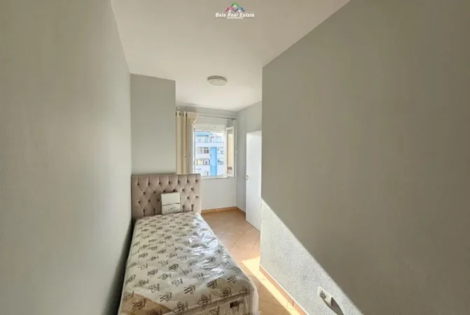 Tirane, jepet me qera apartament 2+1 Kati 7, 80 m² 800 € (Rruga e Kavajes)
