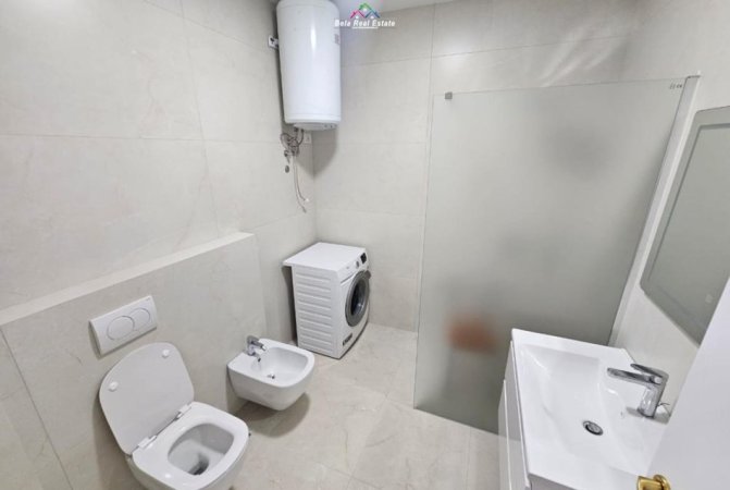 Tirane, jepet me qera apartament 2+1 Kati 7, 80 m² 800 € (Rruga e Kavajes)