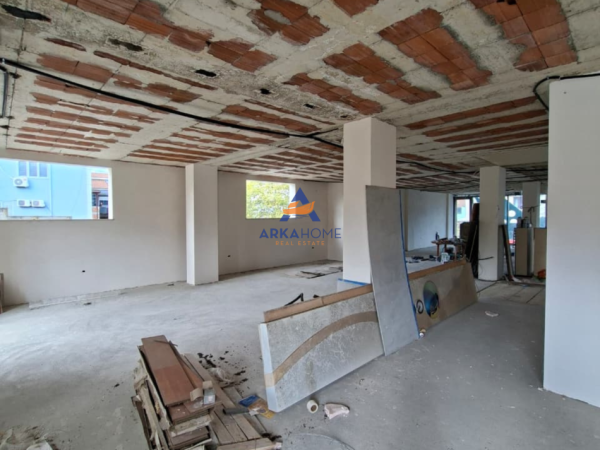 Tirane, jepet me qera ambjent biznesi Kati 2, 360 m² 4.320 € 