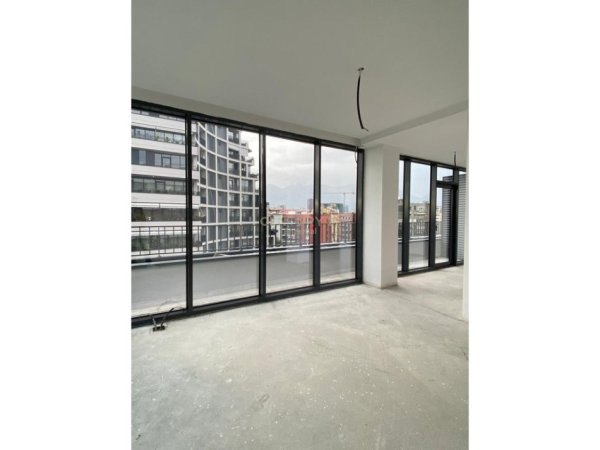 Tirane, jepet me qera ambjent biznesi Kati 10, 115 m² 1.800 € (Lake View Residences)