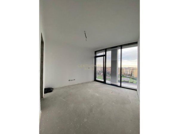 Tirane, jepet me qera ambjent biznesi Kati 10, 115 m² 1.800 € (Lake View Residences)