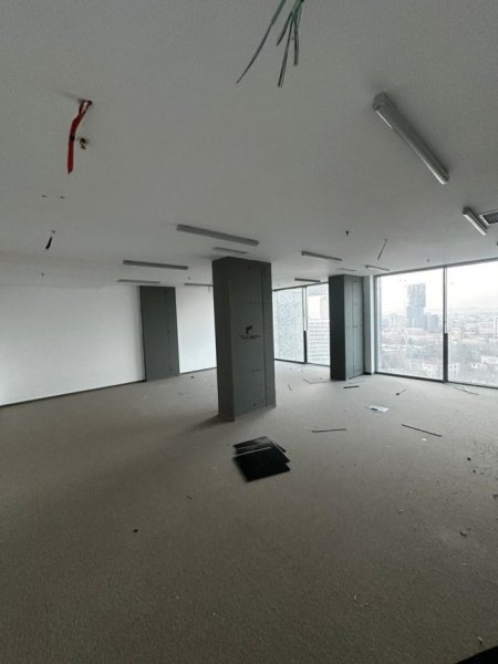 Tirane, jepet me qera zyre Kati 15, 550 m² 19.250 € (DOWNTOWN TIRANA)