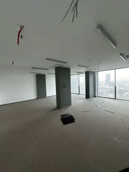 Tirane, jepet me qera zyre Kati 15, 550 m² 19.250 € (DOWNTOWN TIRANA)