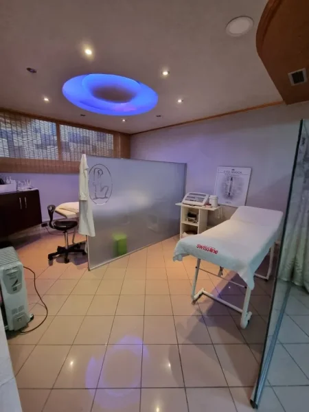 Tirane, jepet me qera ambjent biznesi Kati 0, 130 m² 1.200 € (qender)