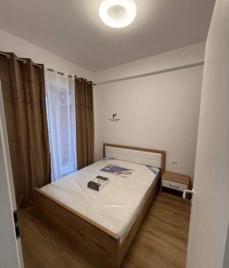 Tirane, jepet me qera apartament 1+1 Kati 3, 50 m² 500 € (ALI DEMI)