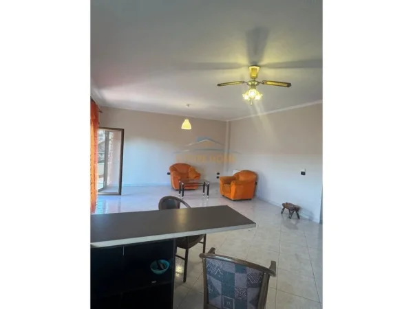 Tirane, jepet me qera apartament 2+1+Ballkon Kati 2, 113 m² 550 € (Kodra e Priftit)