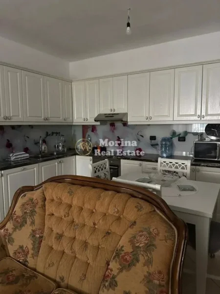 Tirane, shitet apartament 1+1 Kati 2, 84 m² 155.000 € (Kinostudio)