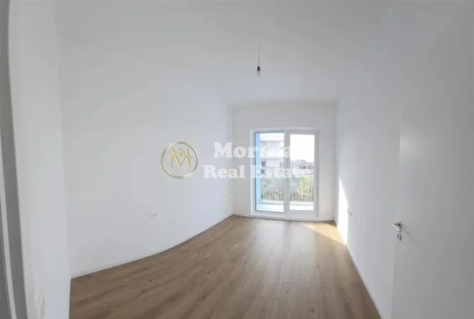 Tirane, shitet apartament 1+1 Kati 3, 62 m² 93.000 € (Fresku)