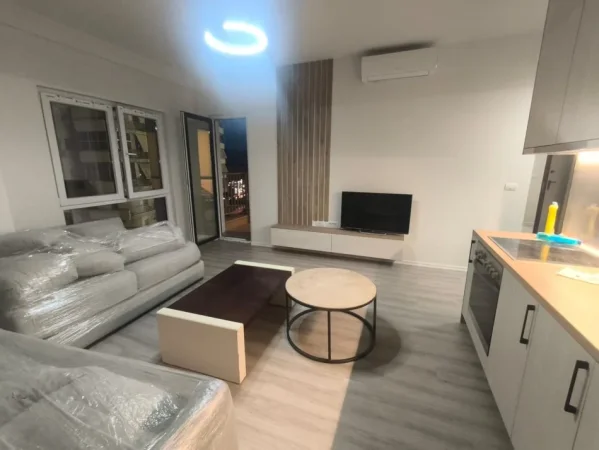 Tirane, jepet me qera apartament 1+1+Ballkon Kati 5, 67 m² 650 € (Zogu I Zi)