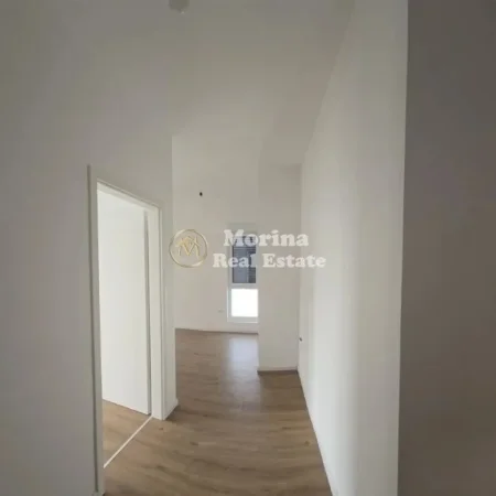 Tirane, shitet apartament 1+1 Kati 3, 63 m² 95.000 € (Fresku)