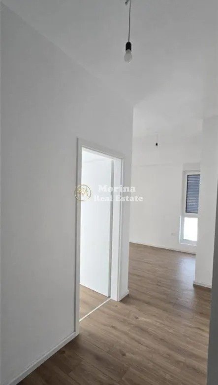 Tirane, shitet apartament 1+1 Kati 3, 63 m² 95.000 € (Fresku)