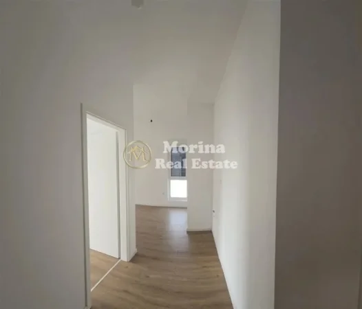 Tirane, shitet apartament 1+1 Kati 3, 63 m² 95.000 € (Fresku)
