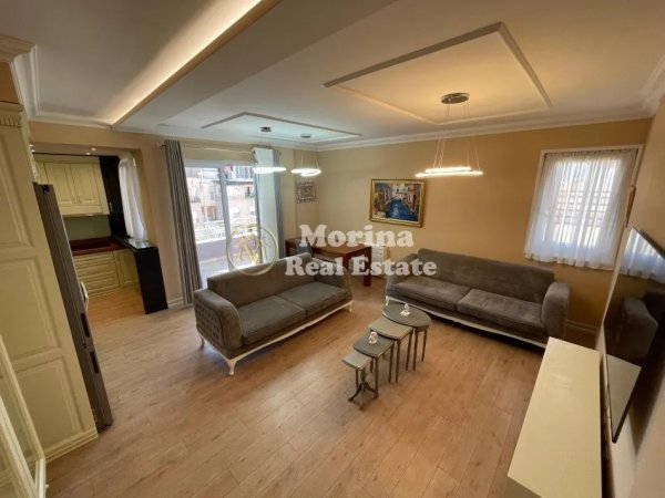 Tirane, jepet me qera apartament 3+1 Kati 5, 126 m² 1.000 € (Liqeni i Thate)
