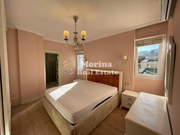 Tirane, jepet me qera apartament 3+1 Kati 5, 126 m² 1.000 € (Liqeni i Thate)