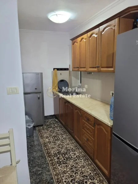 Tirane, jepet me qera apartament 1+1 Kati 2, 56 m² 400 € (Ali Demi)