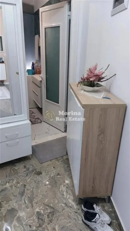 Tirane, shitet apartament 3+1 Kati 1, 83 m² 150.000 € (Fresku)