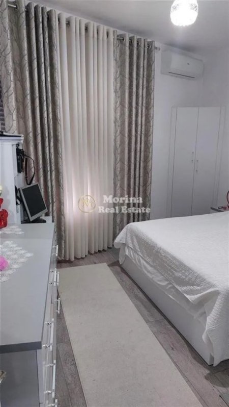 Tirane, shitet apartament 3+1 Kati 1, 83 m² 150.000 € (Fresku)