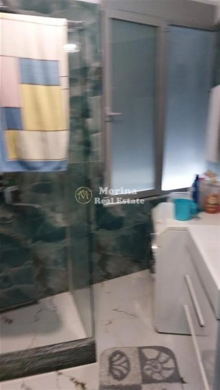 Tirane, shitet apartament 3+1 Kati 1, 83 m² 150.000 € (Fresku)