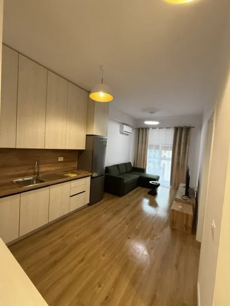 Tirane, jepet me qera apartament 1+1 Kati 3, 50 m² 500 € (ali demi)