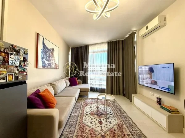 Tirane, shitet apartament 1+1 Kati 8, 50 m² 130.000 € (Rruga Bardhyl)