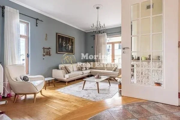 Tirane, shitet Vile 5+1 , 320 m² 600.000 € (Shkoze)