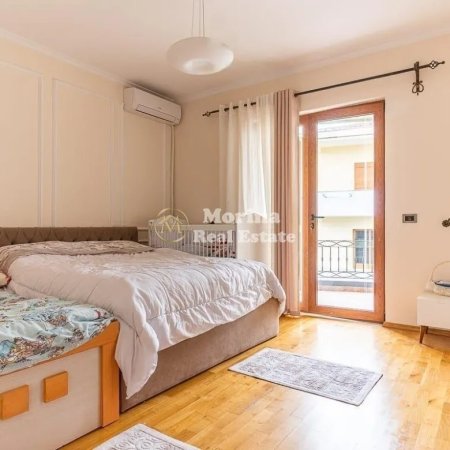 Tirane, shitet Vile 5+1 , 320 m² 600.000 € (Shkoze)