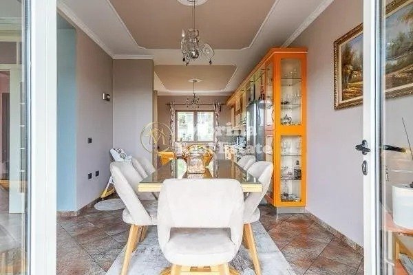 Tirane, shitet Vile 5+1 , 320 m² 600.000 € (Shkoze)