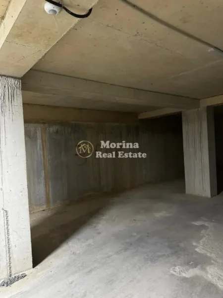 Tirane, jepet me qera garazh | post parkimi Kati -2, 13 m² 50 € (ulevardi i Ri)