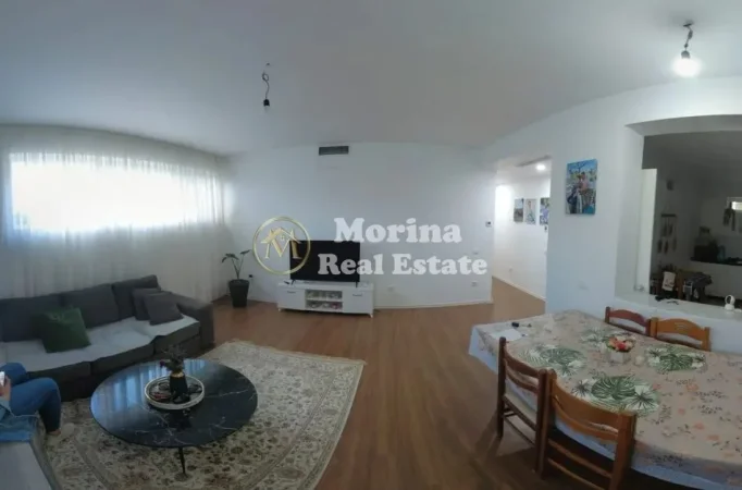 Tirane, shitet Vile 3 Katshe , 350 m² 800.000 € (Qytet Studenti)