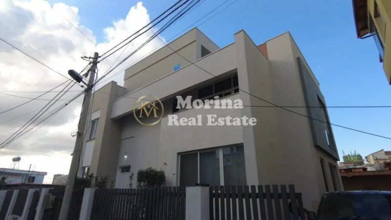 Tirane, shitet Vile 3 Katshe , 350 m² 800.000 € (Qytet Studenti)