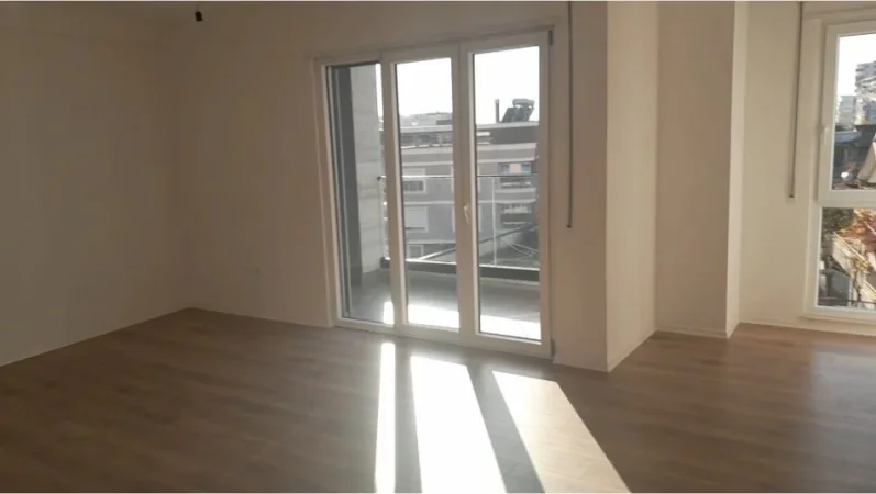 Tirane, jepet me qera apartament 2+1 Kati 2, 110 m² 750 € (Rruga Jordan Misja)