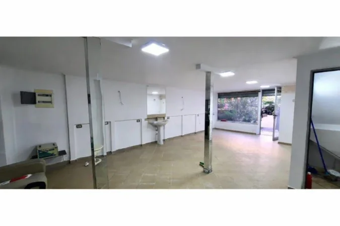 Tirane, shes ambjent biznesi Kati 1, 50 m² 160.000 € 