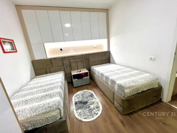 Tirane, shitet apartament Kati 6, 100 m² 170.000 € 