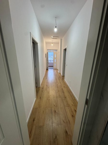 Tirane, jepet me qera Vile 3+1+Aneks+Ballkon Kati 2, 160 m² 1.500 € 