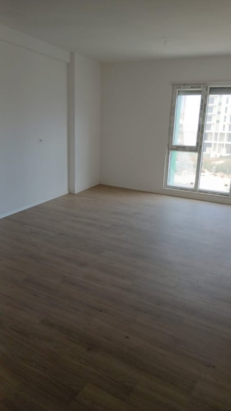 Shqiperi, shitet apartament 2+1 , 