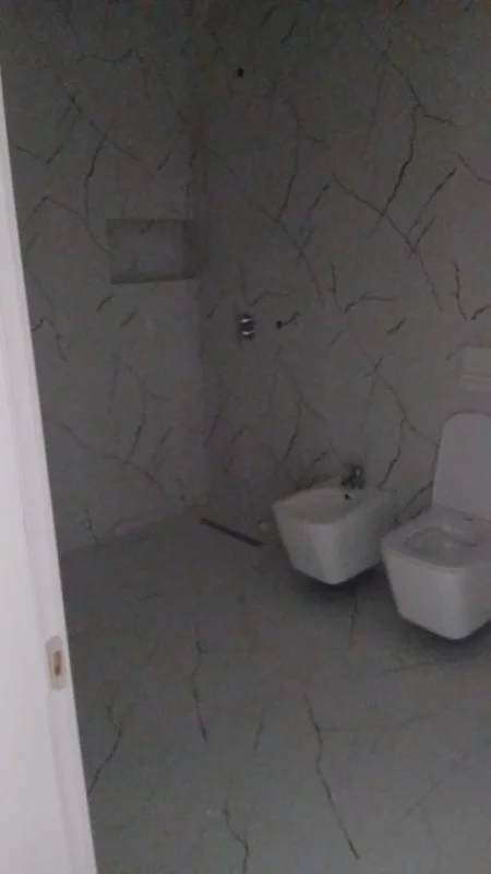 Shqiperi, shitet apartament 2+1 , 