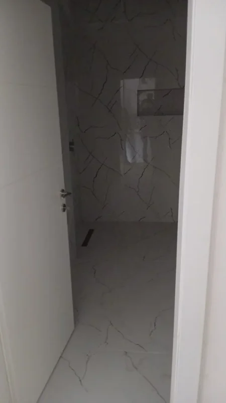 Shqiperi, shitet apartament 2+1 , 